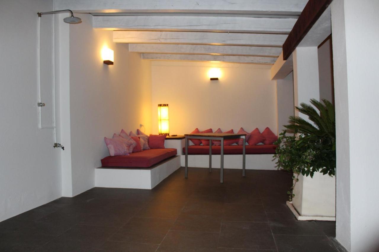 Fonduq Estudios Tarifa Extérieur photo