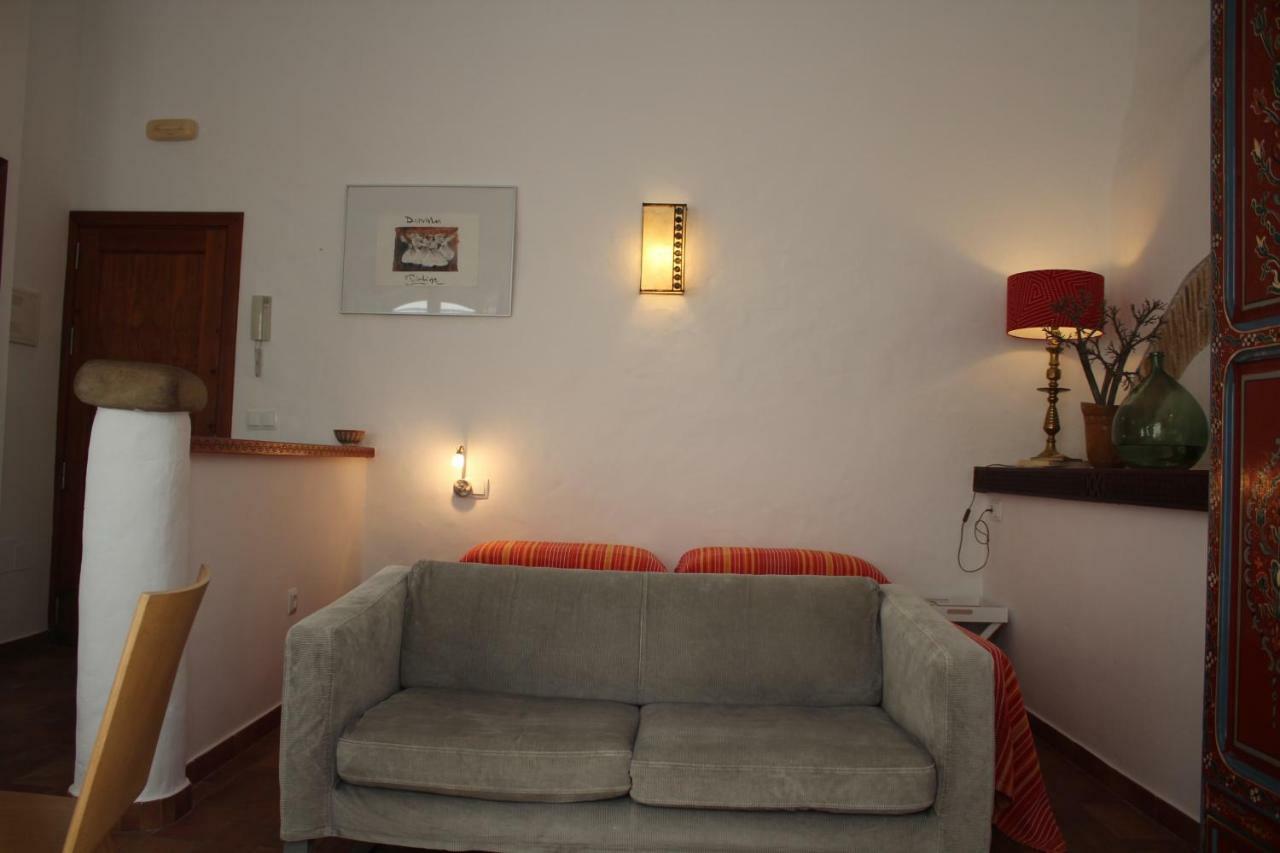 Fonduq Estudios Tarifa Extérieur photo